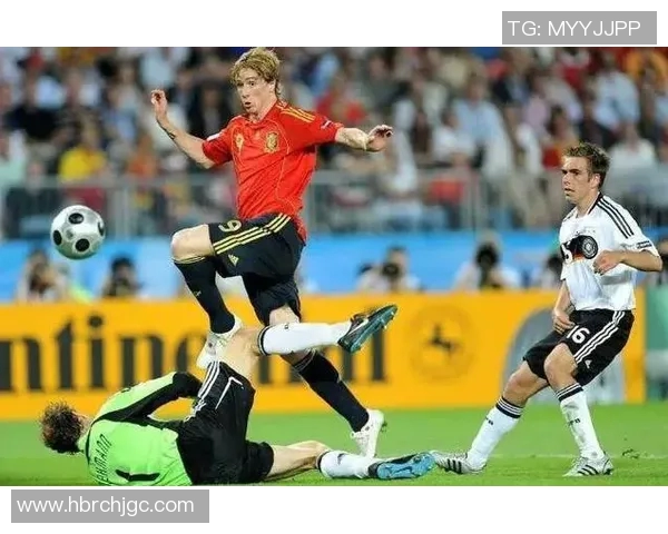 纵横绿茵的传奇人生探秘世界顶级足球球星背后的奋斗与荣耀